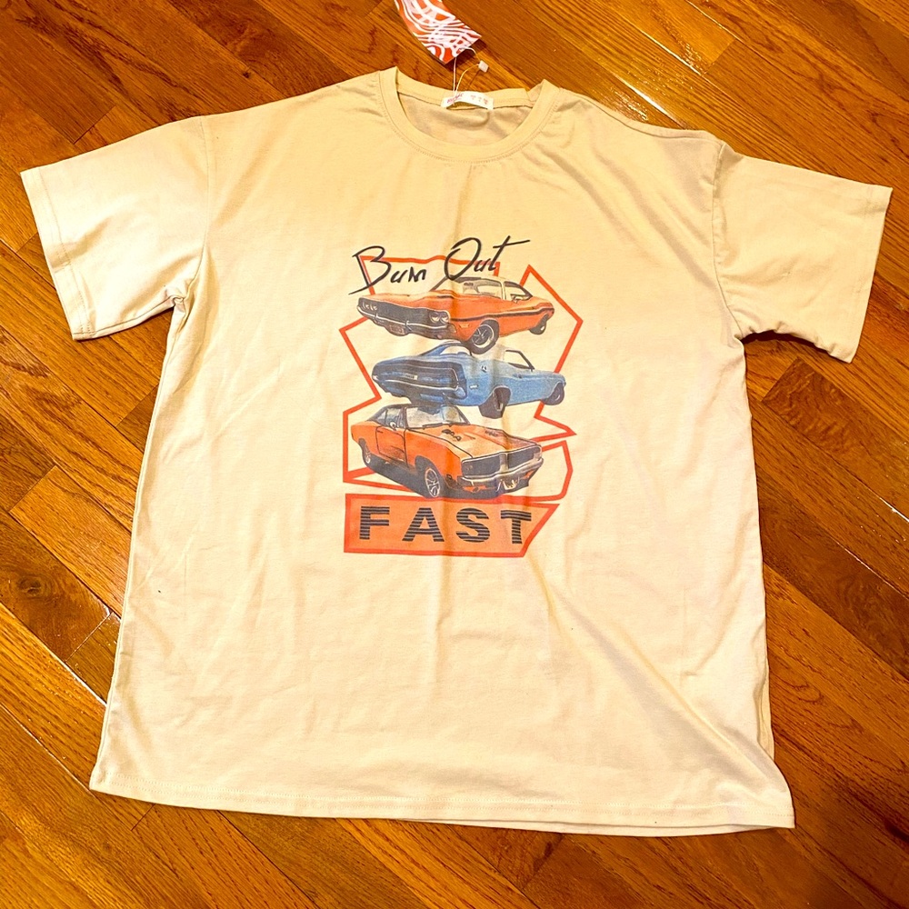 NWT! Romwe t shirt